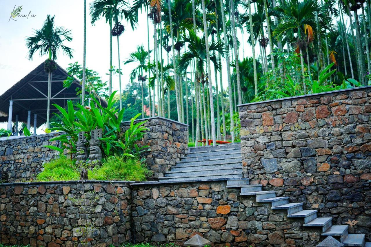 Maayaa Riverside Villa By Kpm Tripenta Attappādi Buitenkant foto