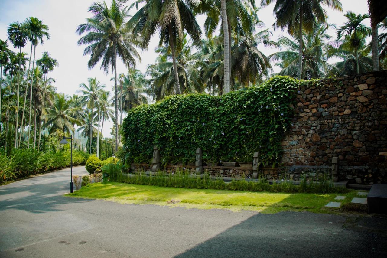 Maayaa Riverside Villa By Kpm Tripenta Attappādi Buitenkant foto