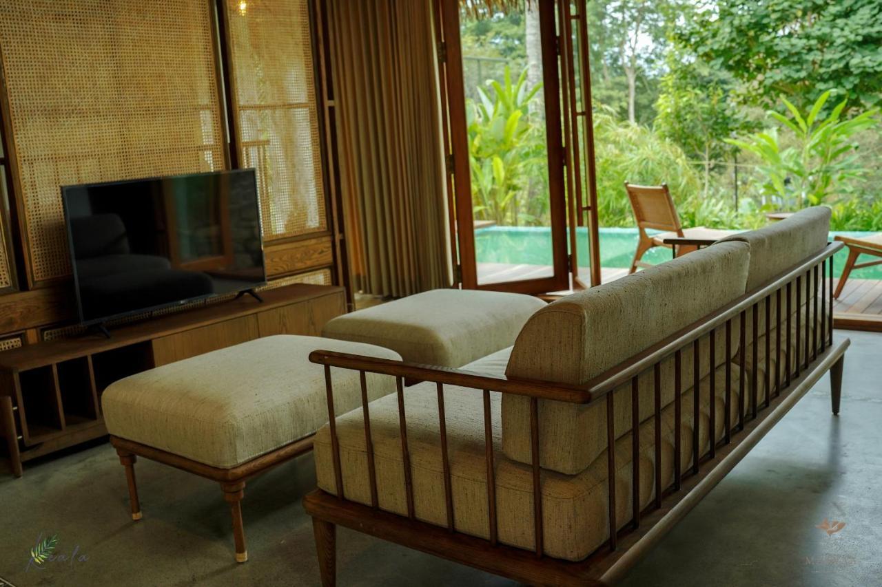 Maayaa Riverside Villa By Kpm Tripenta Attappādi Buitenkant foto