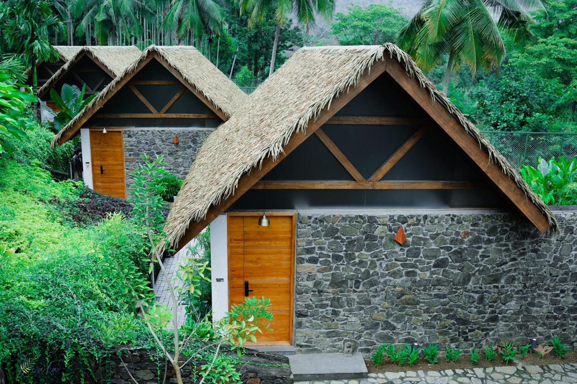 Maayaa Riverside Villa By Kpm Tripenta Attappādi Buitenkant foto